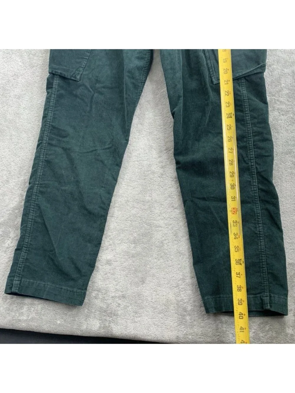 Levis XX Cargo Taper Pants Mens 32x30” Forest Green Corduroy Utility Workwear